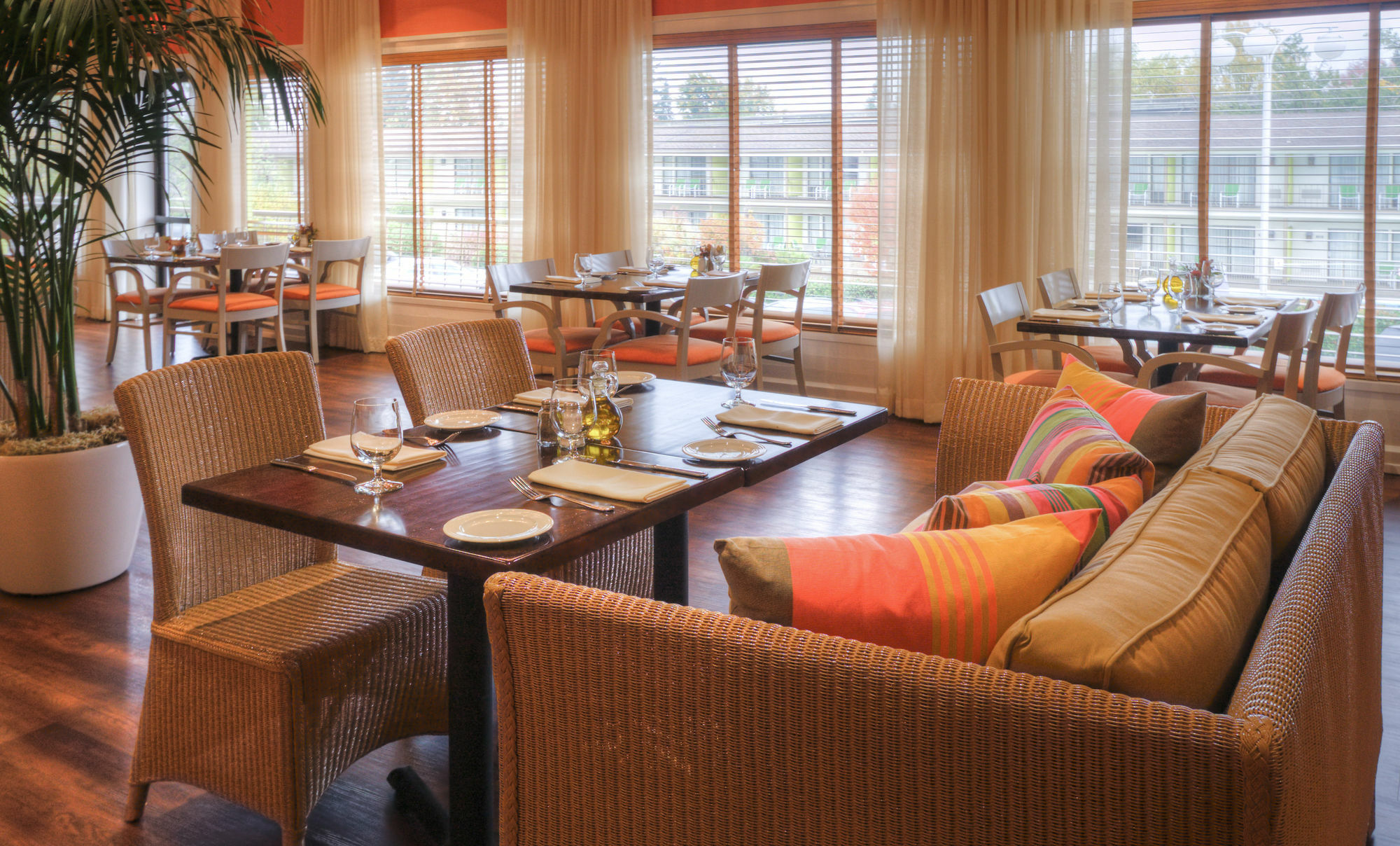 Inn At The Commons เมดฟอร์ด ภายนอก รูปภาพ